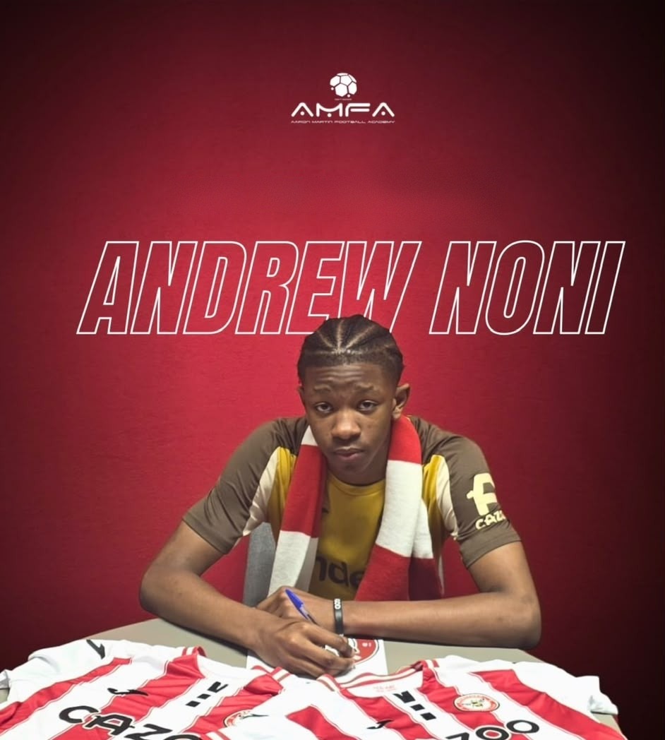 Andrew Noni signing his scholarship with Brentford FC Academy